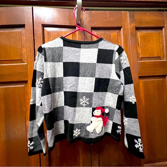 Black/gray checked Christmas cardigan with cute polar bears sporting red scarves - Picture 2 of 10